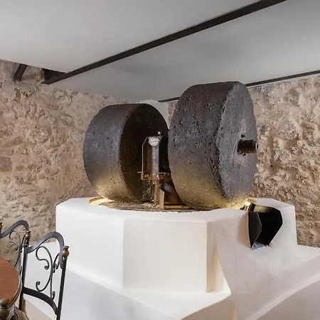 Willa The Olive Mill Loft - Oil Mill To Lavish Leisure Prinés