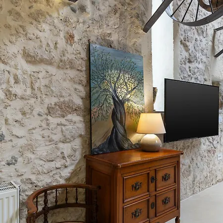The Olive Mill Loft - Oil Mill To Lavish Leisure *